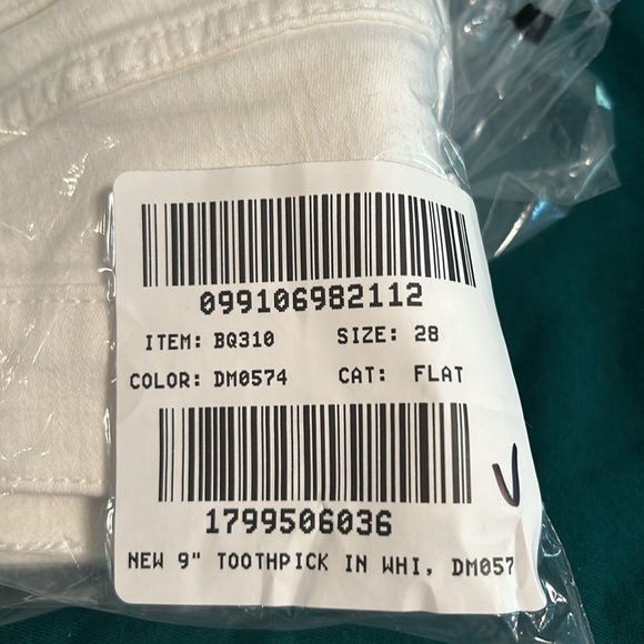 NWT J. Crew 9" toothpick jean in white wash - Picture 12 of 16